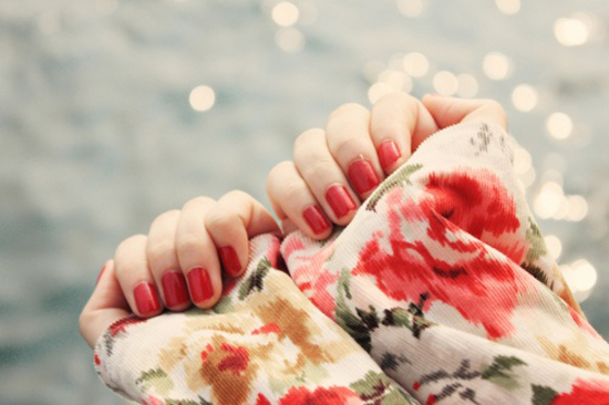 Pretty red nails | At Home in Love red nail polish, red nails
