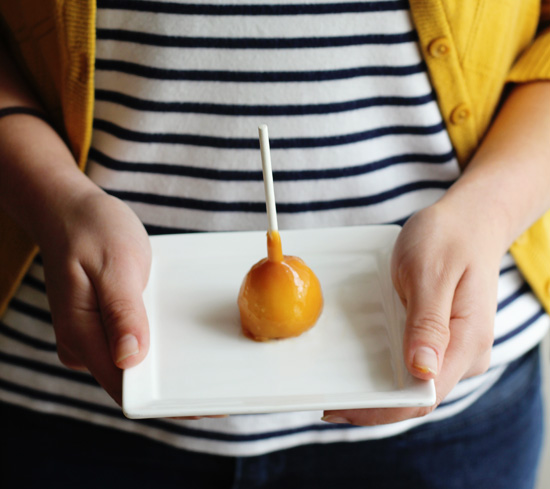 Caramel apple pops