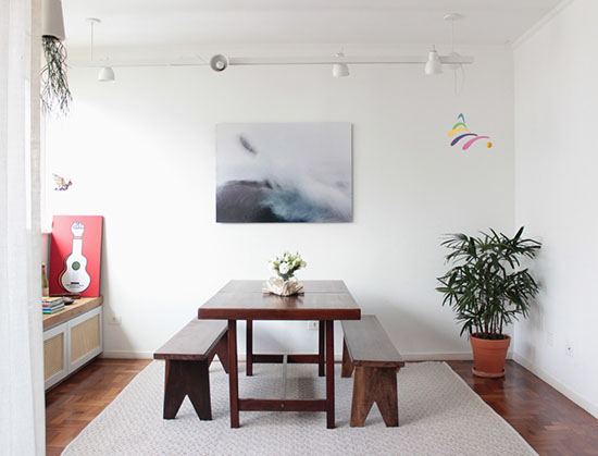 Dining room with beachy vibes