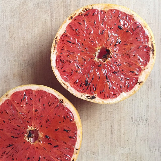 How to make bruleed grapefruit