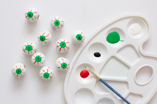 DIY “eyeball” beads for Halloween