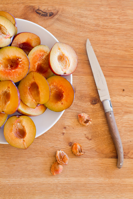 Making a plum tart