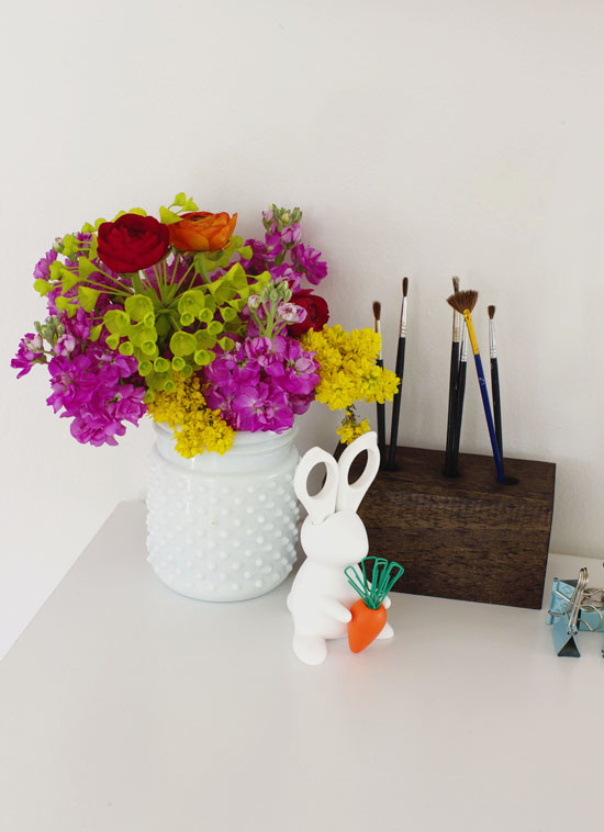 DIY paintbrush holder