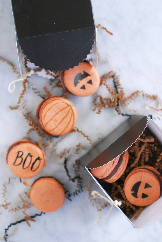 DIY Halloween macarons