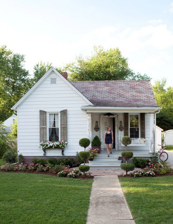 Dreaming Of A Little White Farmhouse At Home In Love