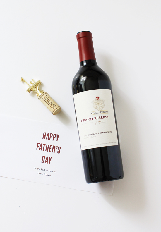 DIY Father's Day wine stoppers and printable label