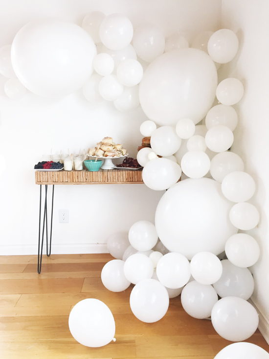 Brunch & balloons baby shower