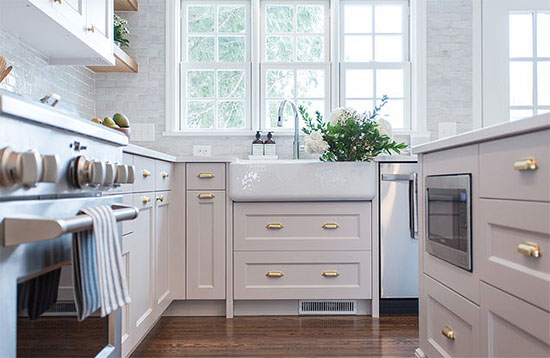 Gorgeous neutral kitchen