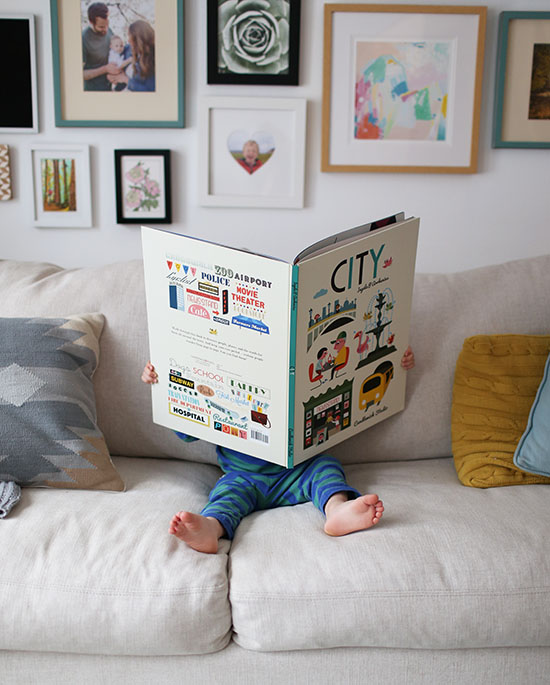 City: adorable oversized book for urban kids