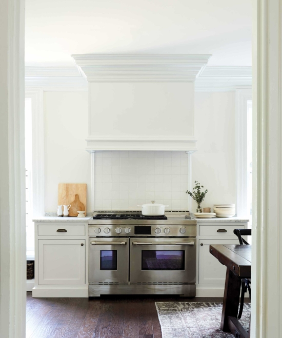 short backsplash everywhere but behind the stove